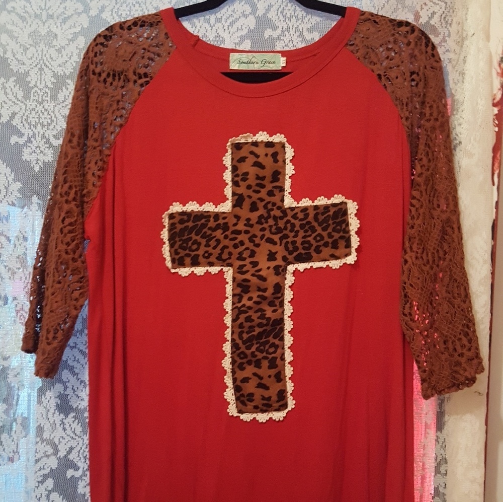 Red raglon with lace sleeves & leopared cross
